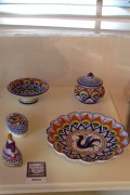 ceramiche di Faenza in stile Pavona