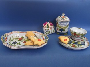 servizio per la colazione in ceramica di Faenza