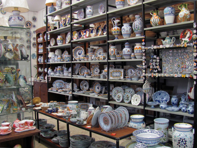 La Vecchia Faenza: Negozio ceramica tradizionale