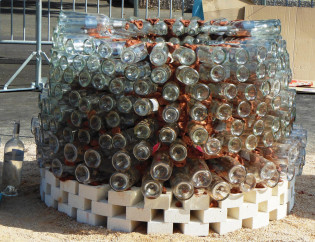 Forno di bottiglie per cuocere la ceramica!