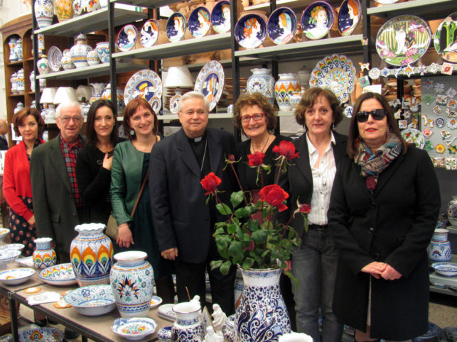 lo staff de La Vecchia Faenza con il vescovo di Faenza-Modigliana s. ecc. mons. Mario Toso
