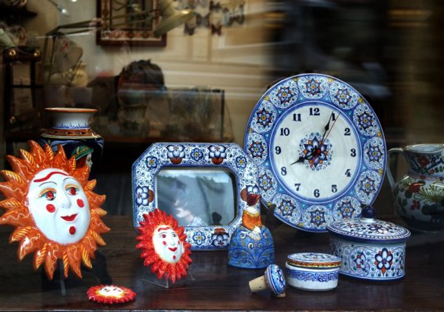 the shop window of the Laura Silvagni workshop, Faenza