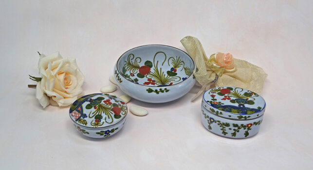 3 bomboniere in ceramica decoro Garofano
