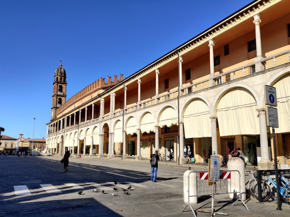 piazza del popolo di faenza