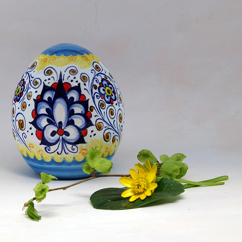 blue ceramic palmette easter eggs
