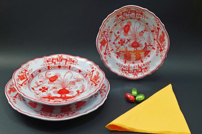 servizio piatti in ceramica decoro Garofano Rosso