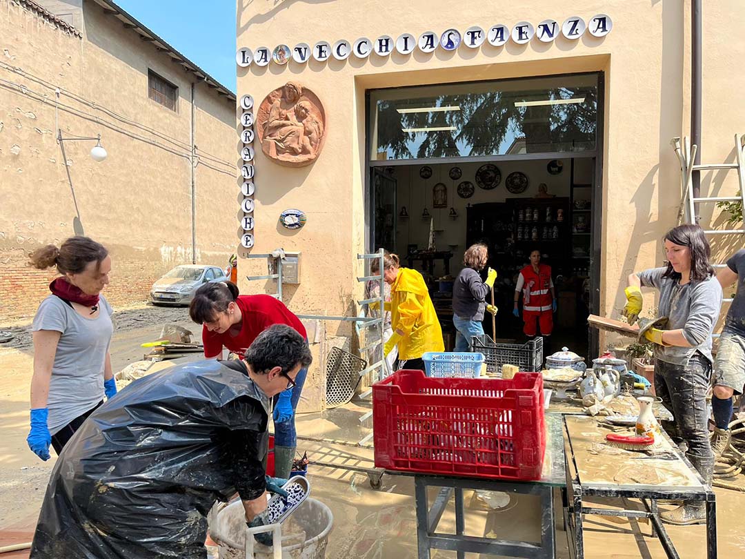 the washing of pottery from the mud after the flood 2023